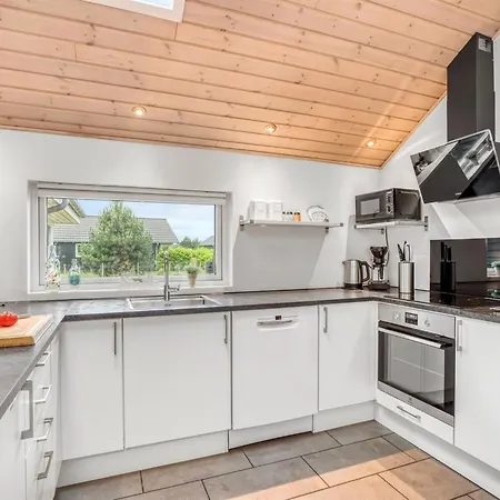 Nyaraló Imke - 1km From The Sea By Interhome