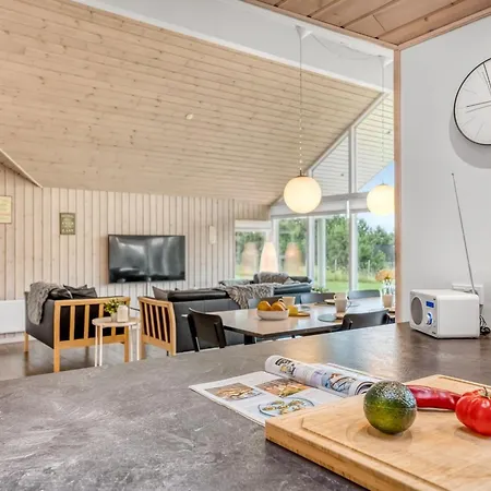 Ferienhaus Imke - 1km From The Sea By Interhome Bøtø By